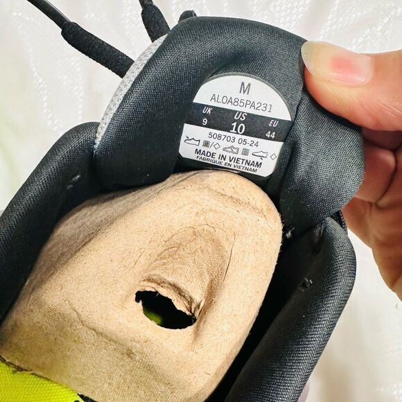 Altra Provision 8 Running Shoes in Light Gray and Green Size 10 near new - Picture 5 of 13